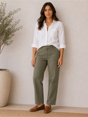 Banana Republic Khaki Green Straight Leg Chino Pants Size 6 | Cotton Stretch